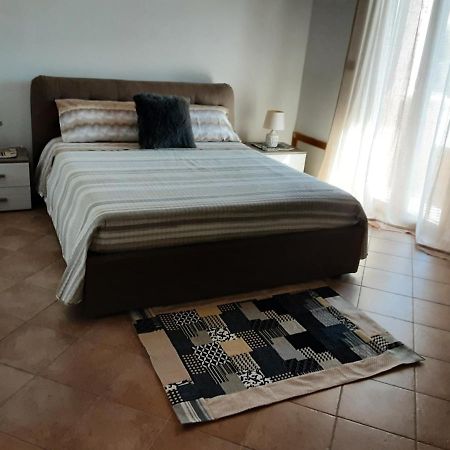 Tre Stelle Panzió Porto Torres Kültér fotó